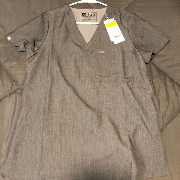 BRAND NEW WITH TAGS charcoal FIGS scrub top - Picture 2 of 3